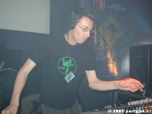 35 DJ Simon Caldwell.JPG